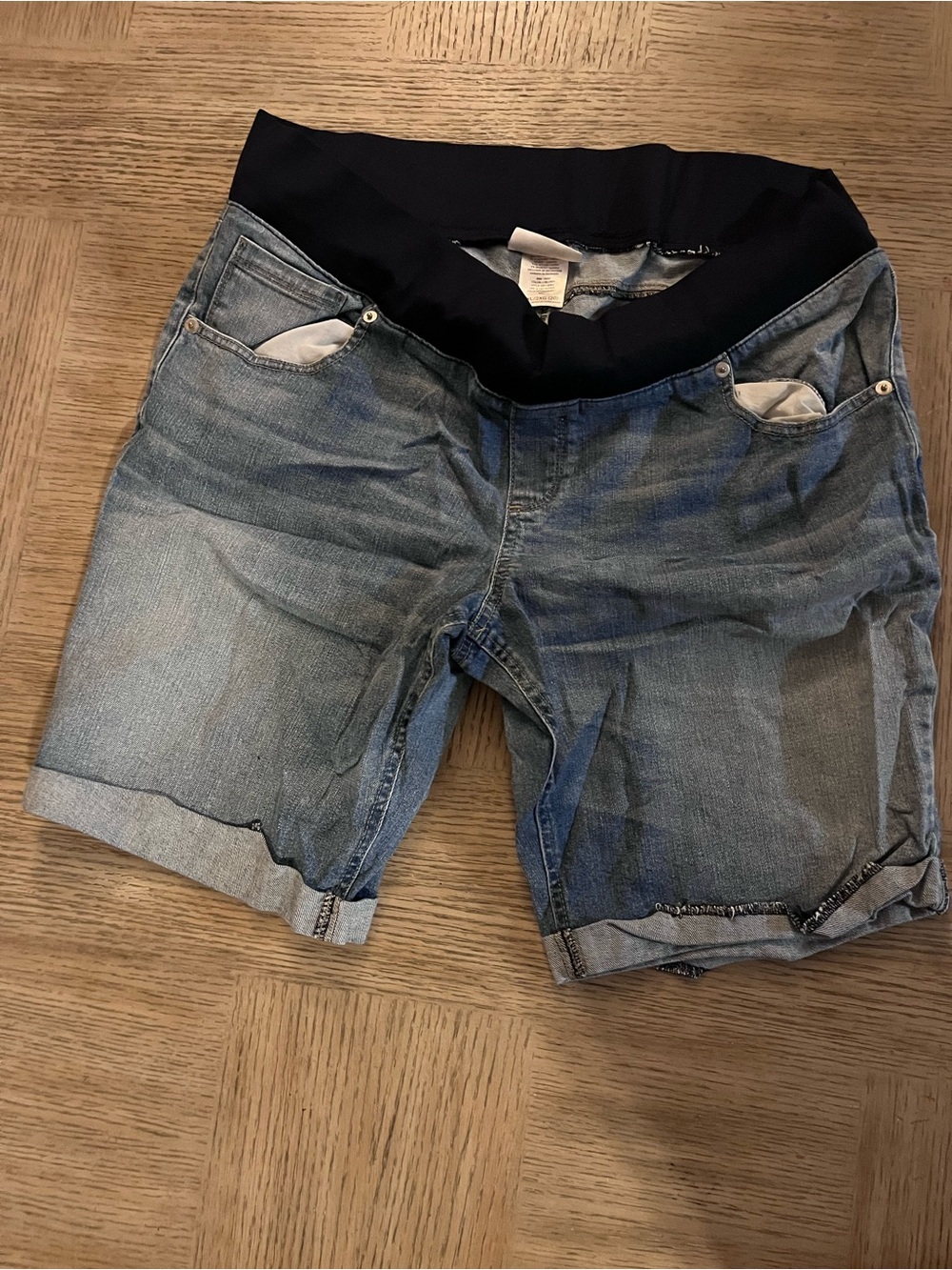 Great Expectations Maternity Denim Cuffed Shorts Full Belly Panel Size XXL 20